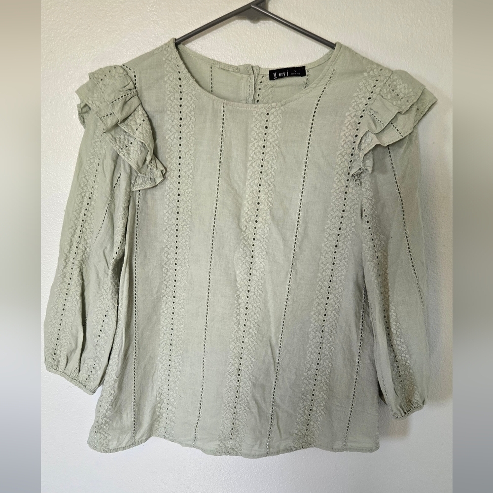 VERY J Boho Ruffle Eyelet Blouse Blush Size Medium